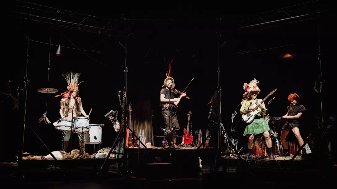 Spectacle En apparence de Tony Melvil & Marie Levavasseur